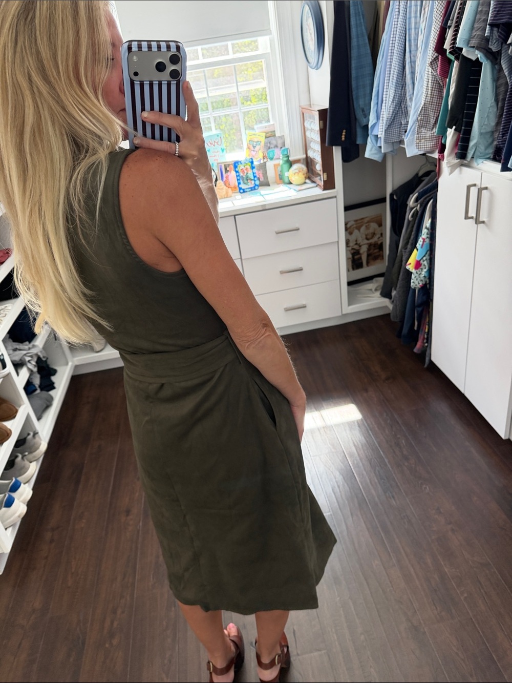 Avara Sleeveless Belted Midi Faux Suede Dress in Olive Green XS - Picture 5 of 6